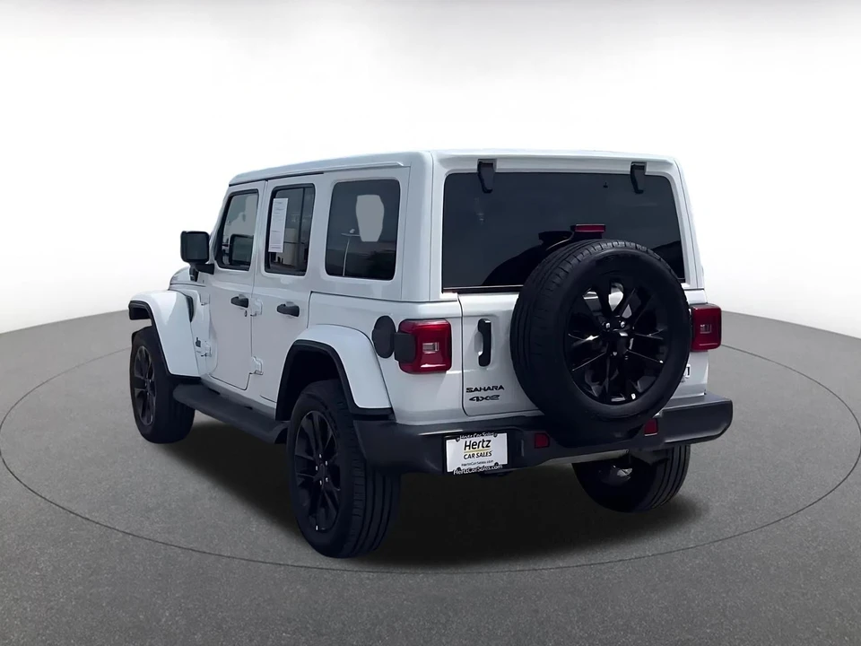 2025 Jeep JL Wrangler - Image 9 of 31