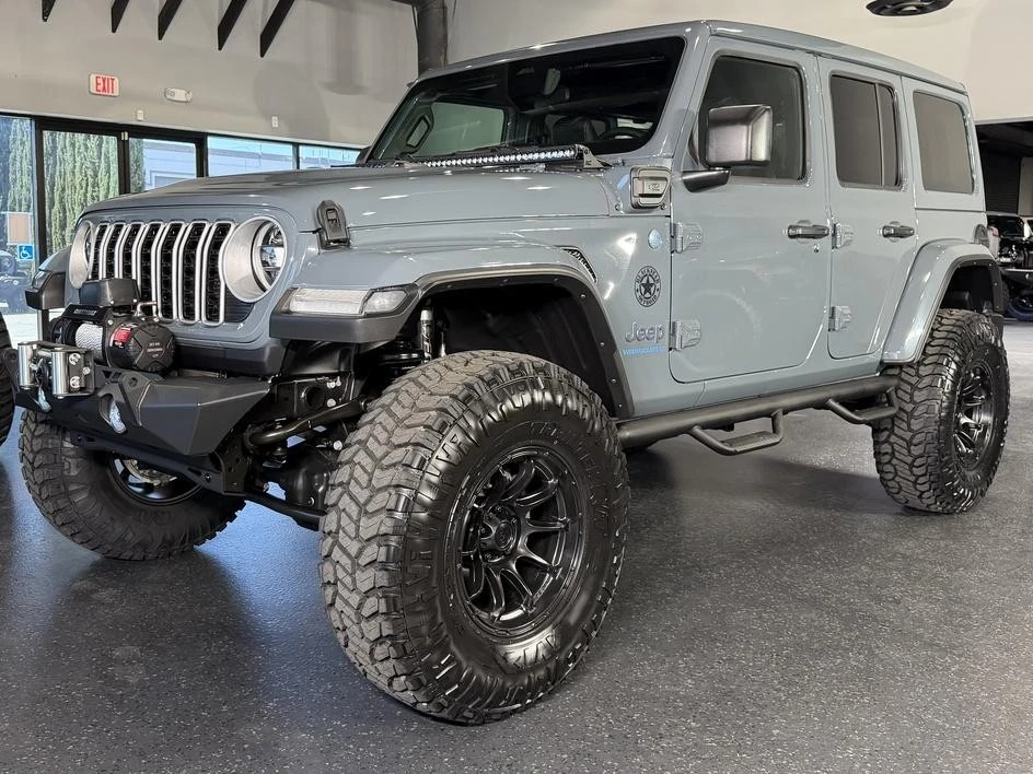 2025 Jeep JL Wrangler - Image 13 of 31
