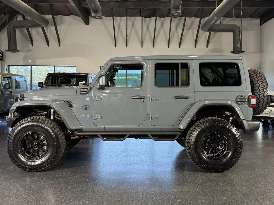 2025 Jeep JL Wrangler - Image 15 of 31
