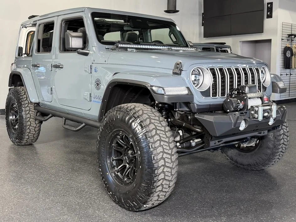 2025 Jeep JL Wrangler - Image 2 of 31