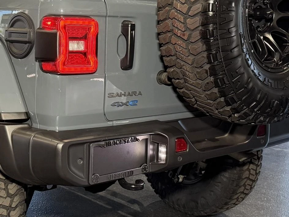 2025 Jeep JL Wrangler - Image 17 of 31