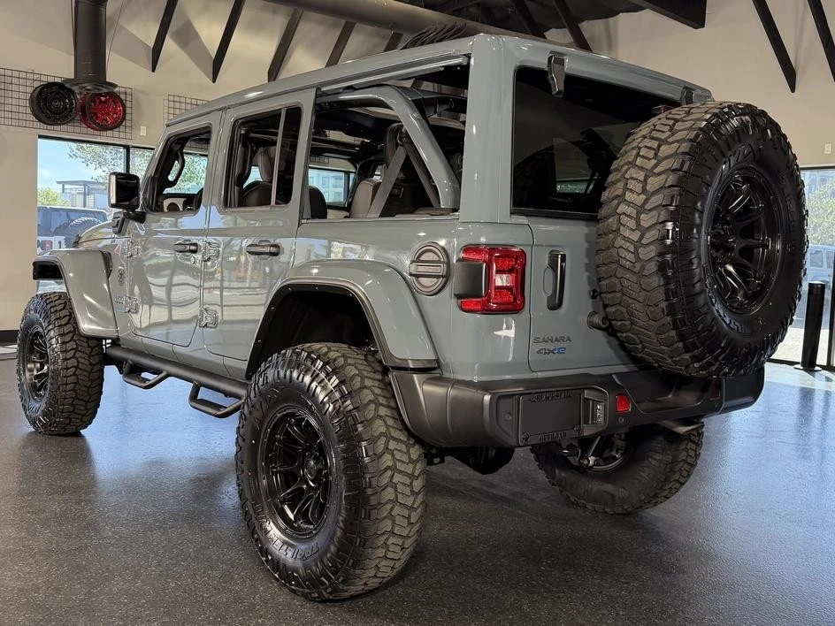 2025 Jeep JL Wrangler - Image 5 of 31