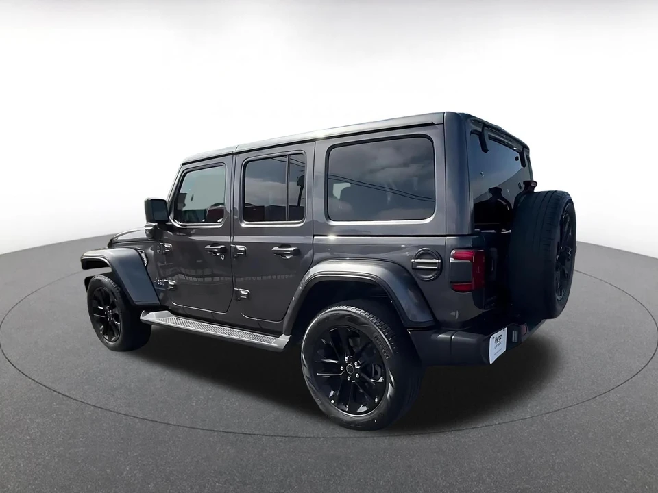 2025 Jeep JL Wrangler - Image 11 of 31