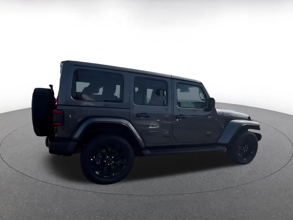 2025 Jeep JL Wrangler - Image 13 of 31
