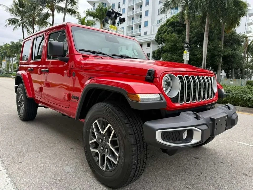2025 Jeep JL Wrangler - Image 4 of 12