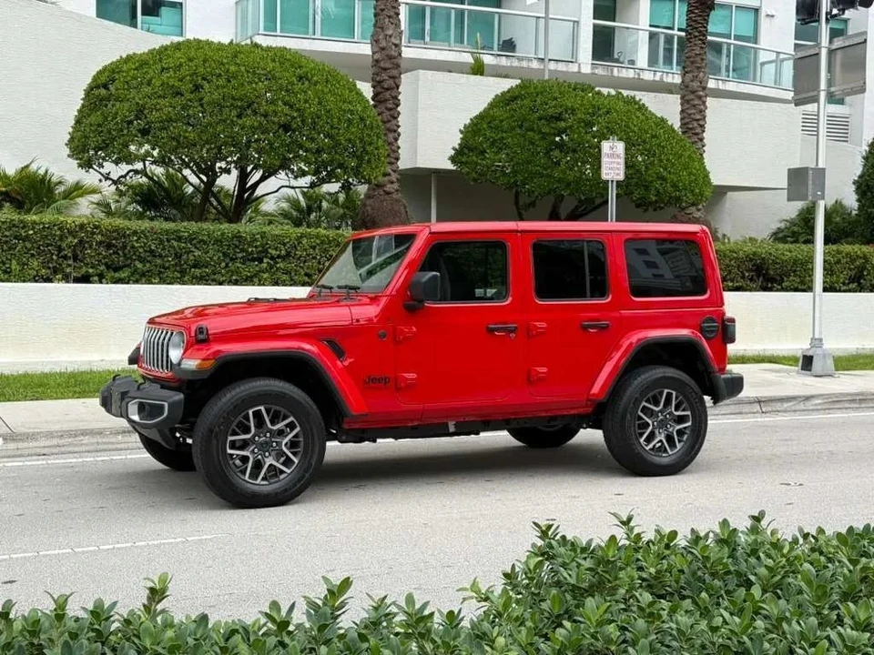 2025 Jeep JL Wrangler - Image 7 of 12