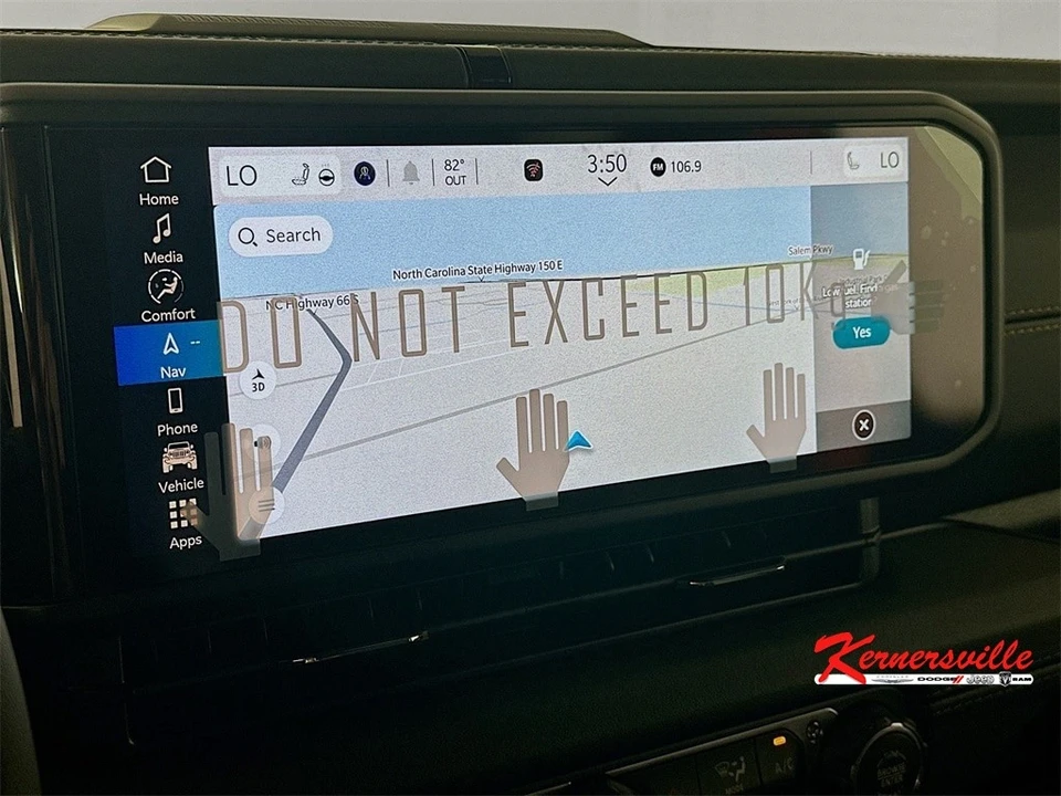 2025 Jeep JL Wrangler - Image 15 of 21