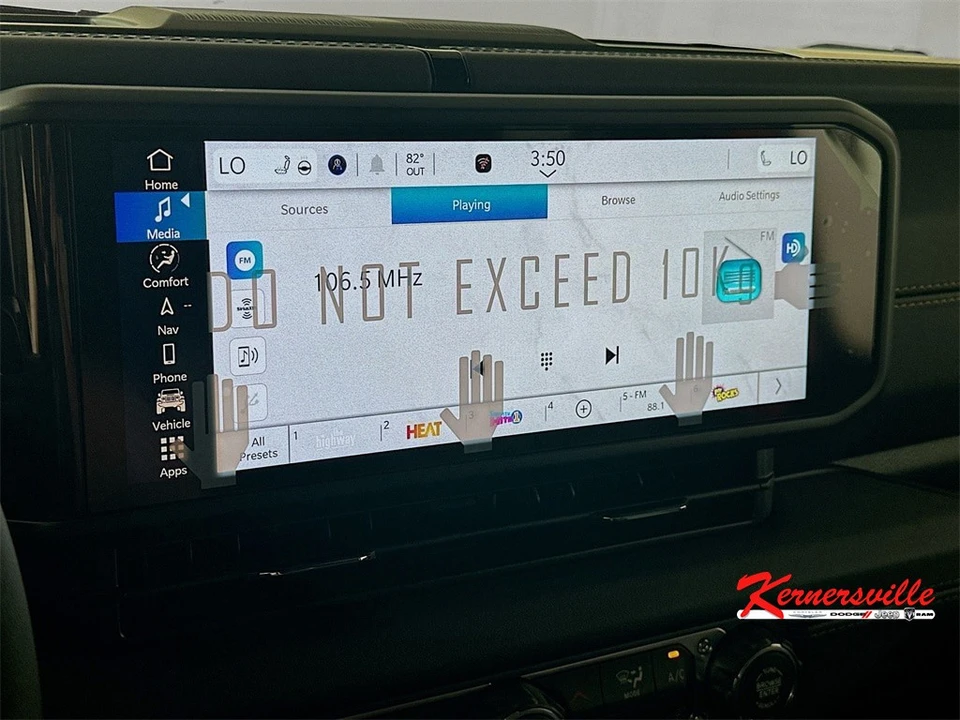 2025 Jeep JL Wrangler - Image 13 of 21