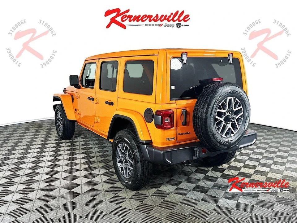 2025 Jeep JL Wrangler - Image 5 of 21