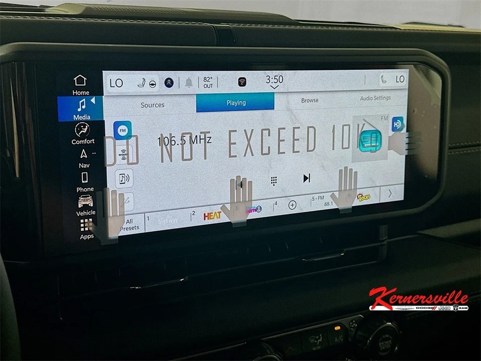 2025 Jeep JL Wrangler - Image 13 of 21