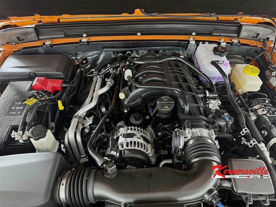 2025 Jeep JL Wrangler - Image 18 of 21