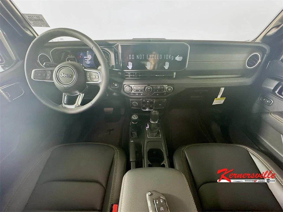 2025 Jeep JL Wrangler - Image 9 of 21