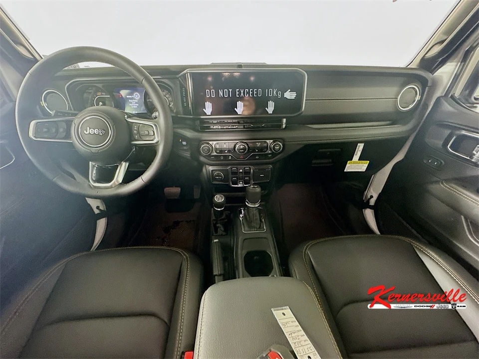2025 Jeep JL Wrangler - Image 9 of 12