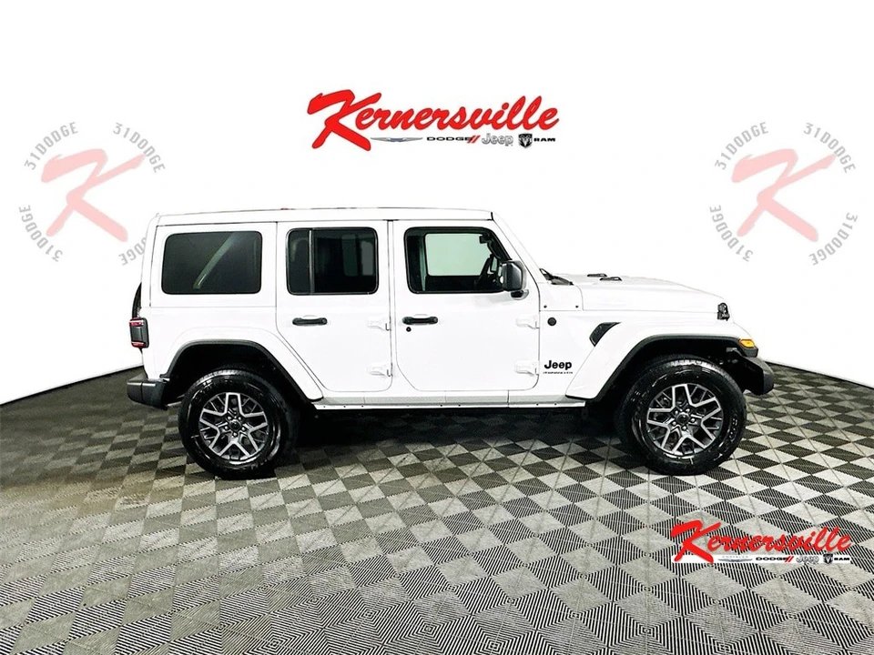 2025 Jeep JL Wrangler - Image 8 of 12