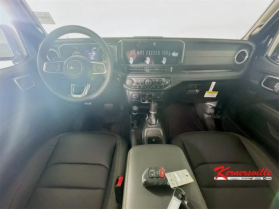 2025 Jeep JL Wrangler - Image 9 of 21