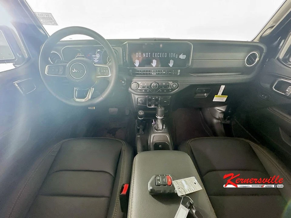 2025 Jeep JL Wrangler - Image 9 of 12