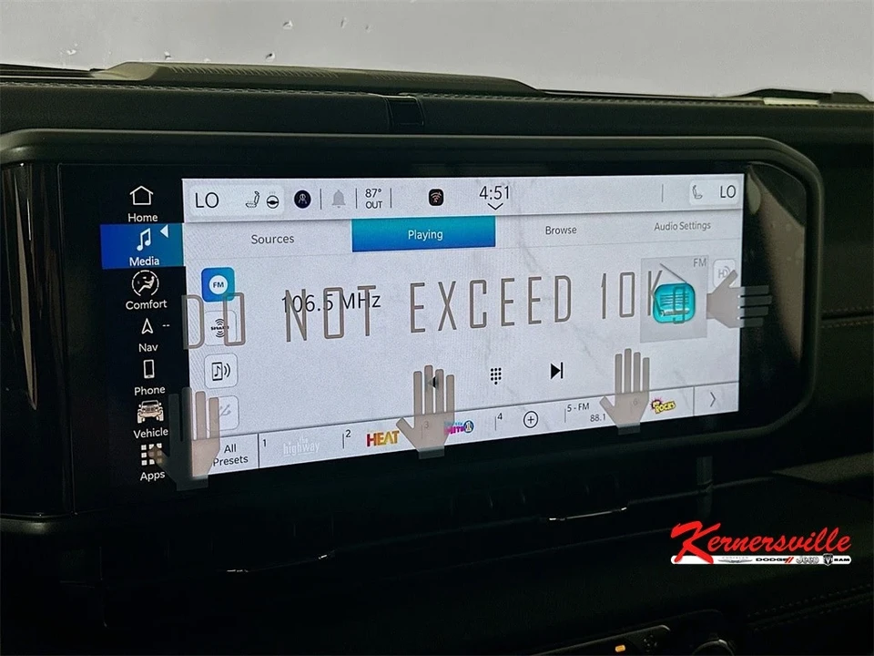 2025 Jeep JL Wrangler - Image 13 of 21