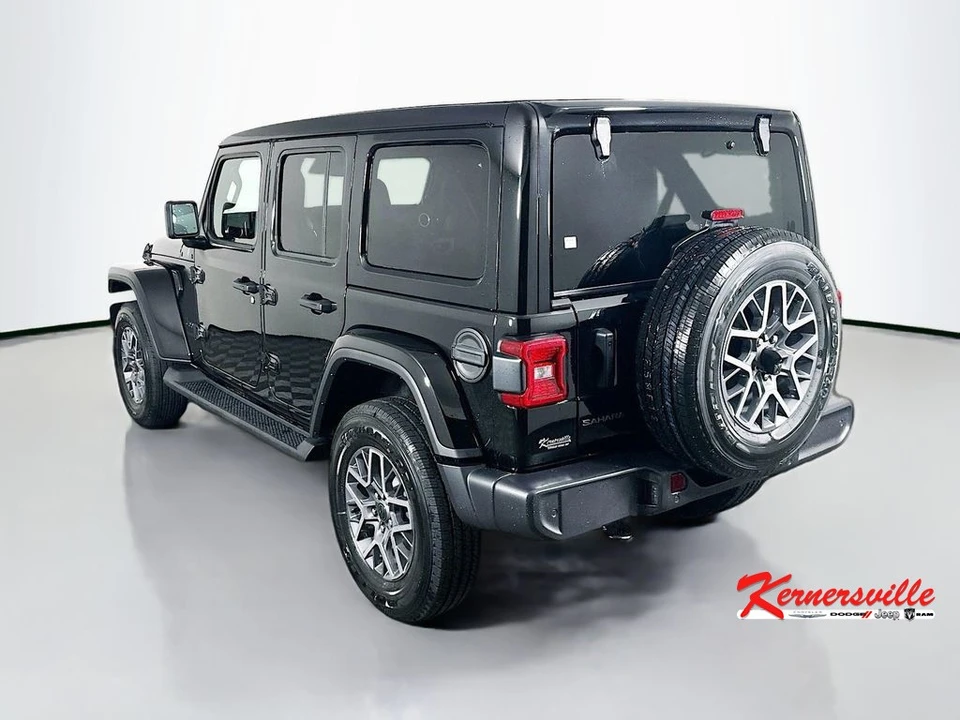 2025 Jeep JL Wrangler - Image 5 of 12