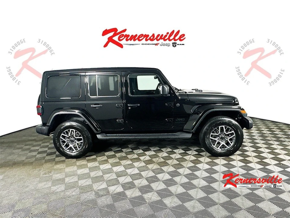 2025 Jeep JL Wrangler - Image 8 of 12