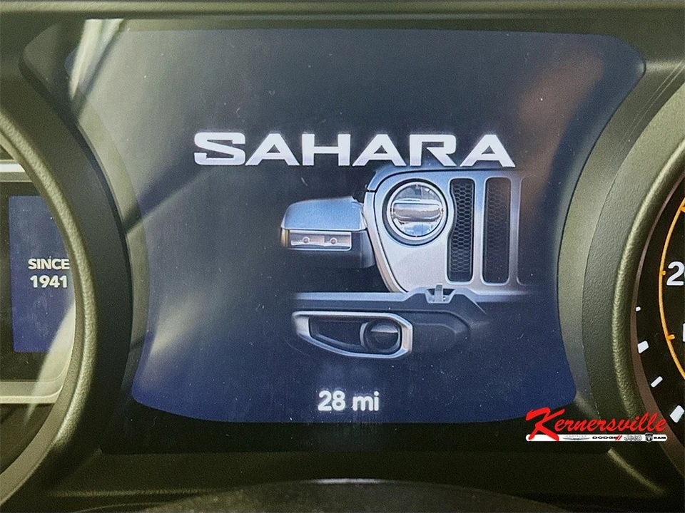 2025 Jeep JL Wrangler - Image 11 of 12