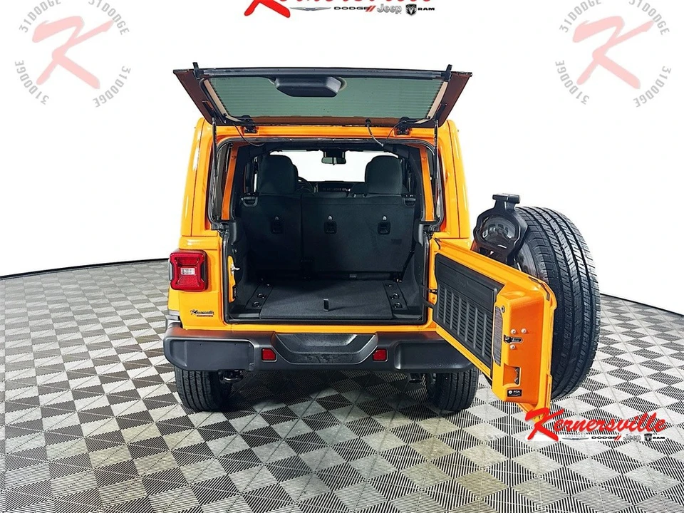 2025 Jeep JL Wrangler - Image 11 of 12