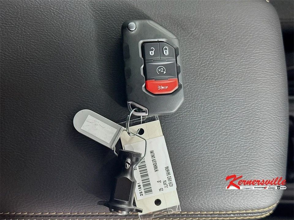 2025 Jeep JL Wrangler - Image 20 of 21