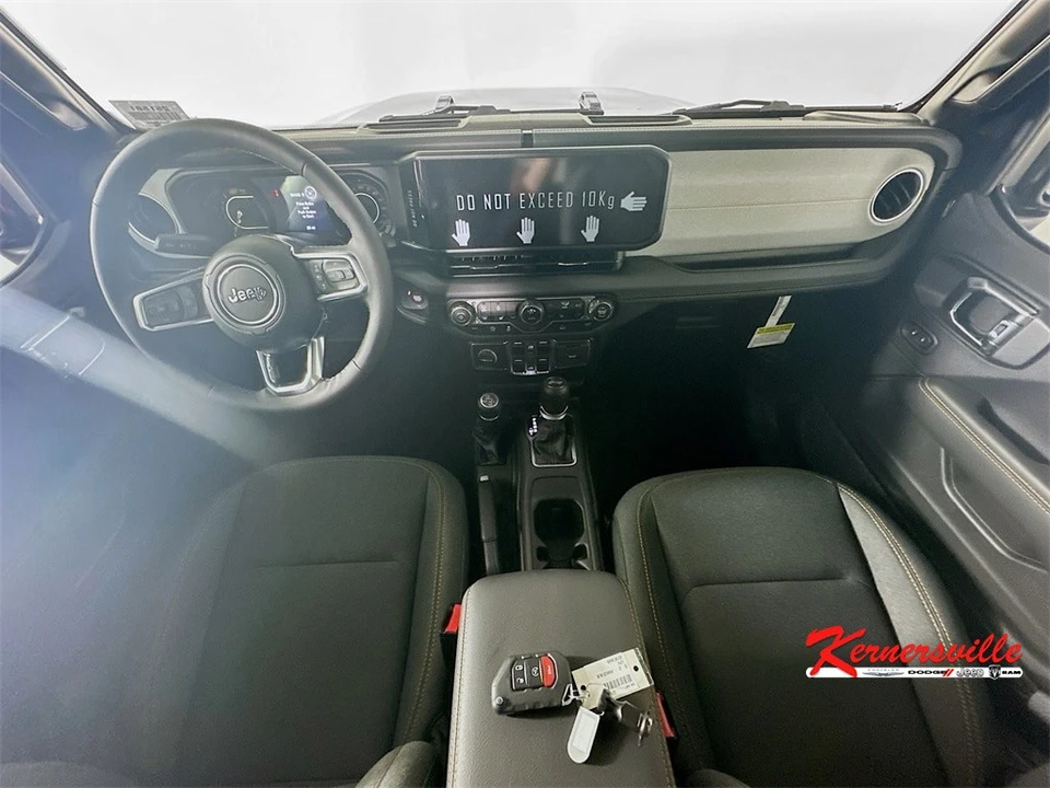 2025 Jeep JL Wrangler - Image 9 of 12