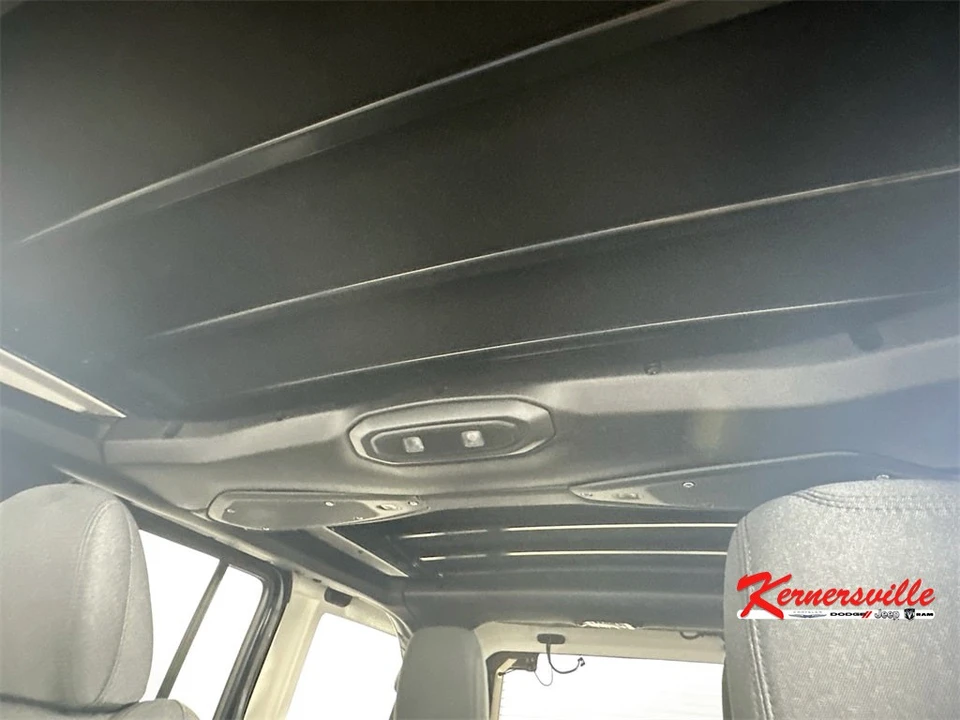 2025 Jeep JL Wrangler - Image 14 of 21