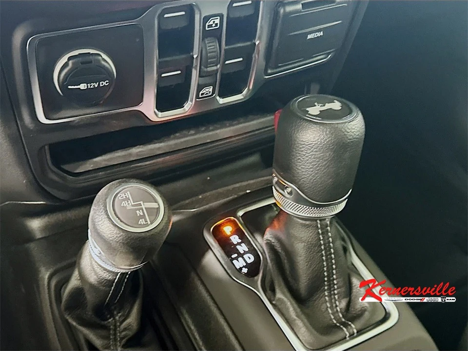 2025 Jeep JL Wrangler - Image 12 of 20