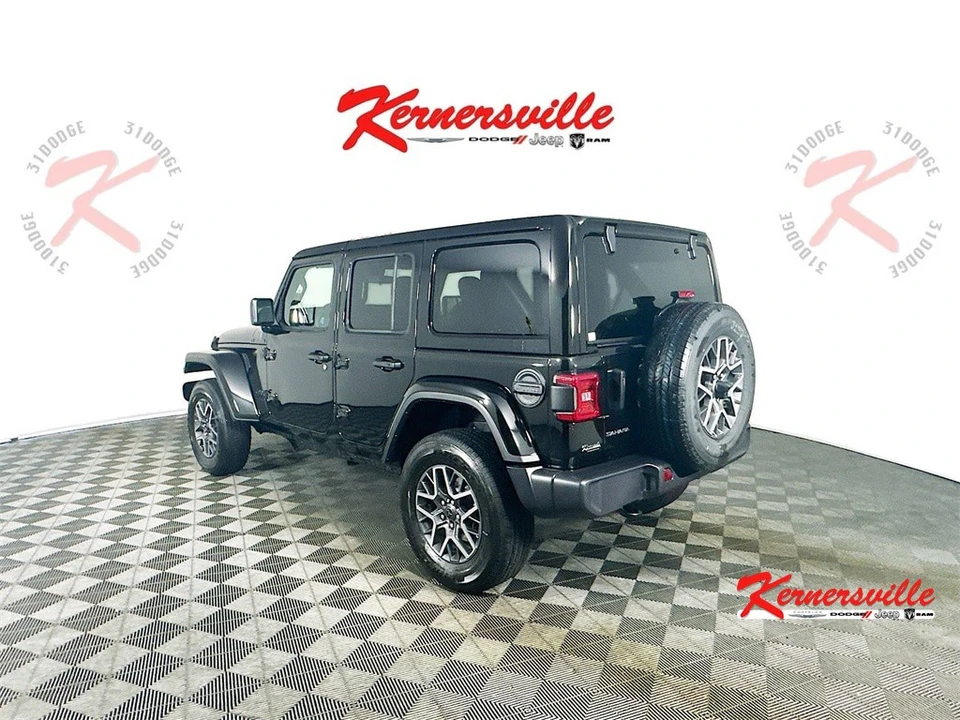 2025 Jeep JL Wrangler - Image 5 of 20