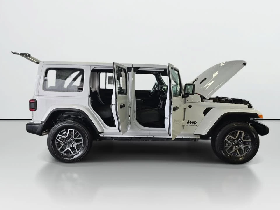 2025 Jeep JL Wrangler - Image 9 of 20