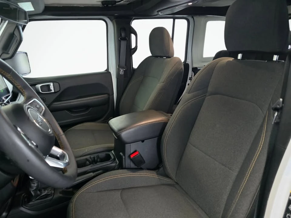 2025 Jeep JL Wrangler - Image 18 of 20