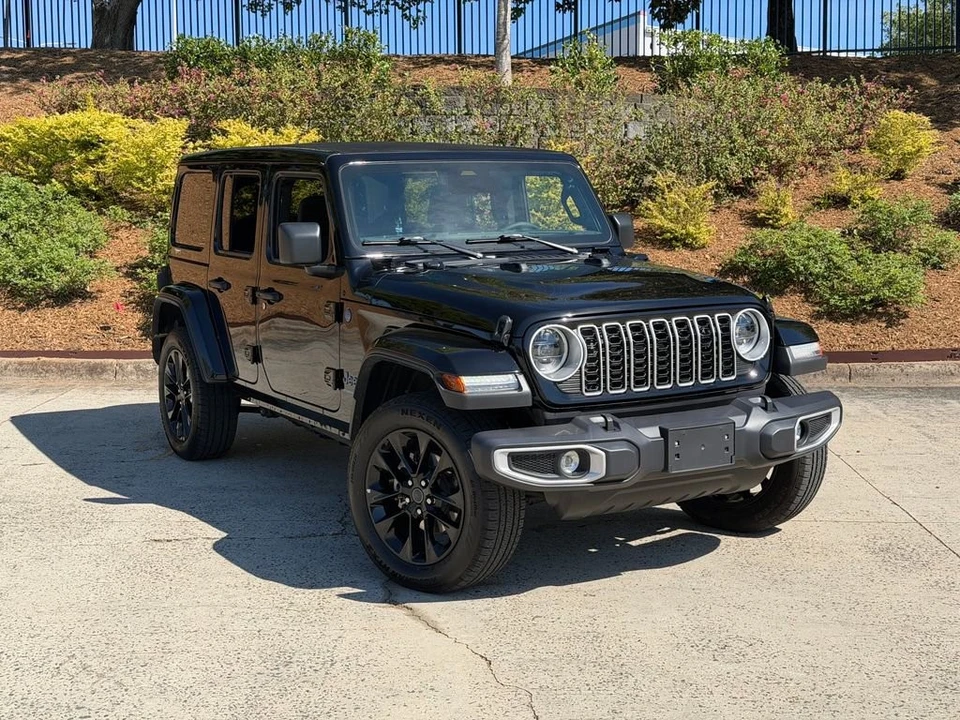 2025 Jeep JL Wrangler - Image 2 of 30