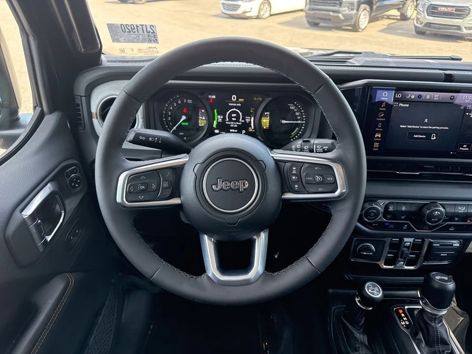 2025 Jeep JL Wrangler - Image 13 of 21