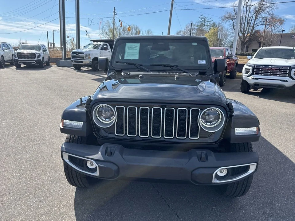 2025 Jeep JL Wrangler - Image 8 of 21