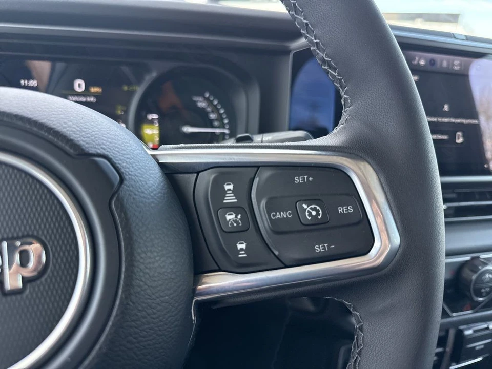 2025 Jeep JL Wrangler - Image 15 of 21