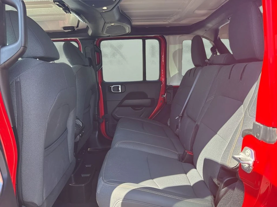 2025 Jeep JL Wrangler - Image 10 of 31
