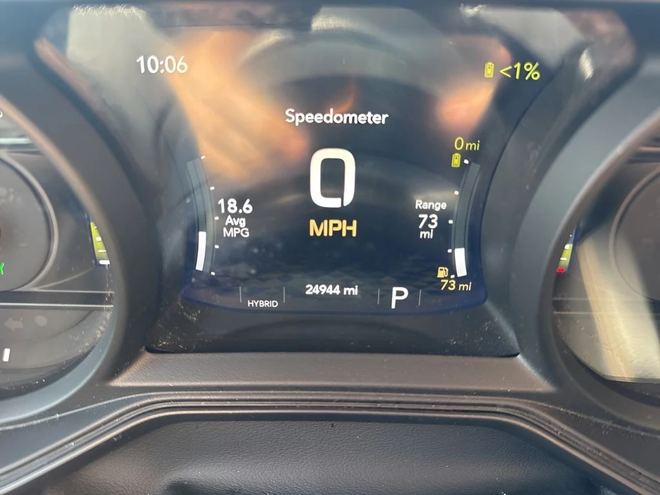 2025 Jeep JL Wrangler - Image 24 of 31