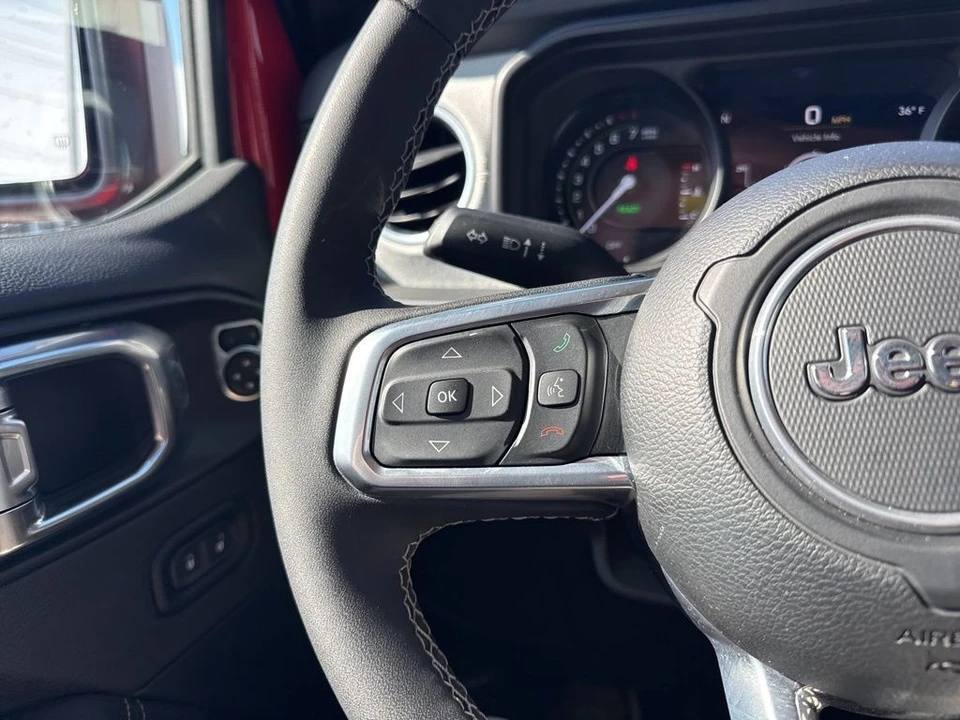 2025 Jeep JL Wrangler - Image 14 of 31