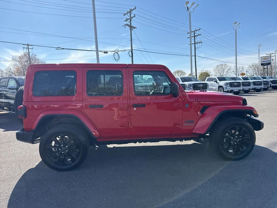 2025 Jeep JL Wrangler - Image 6 of 31