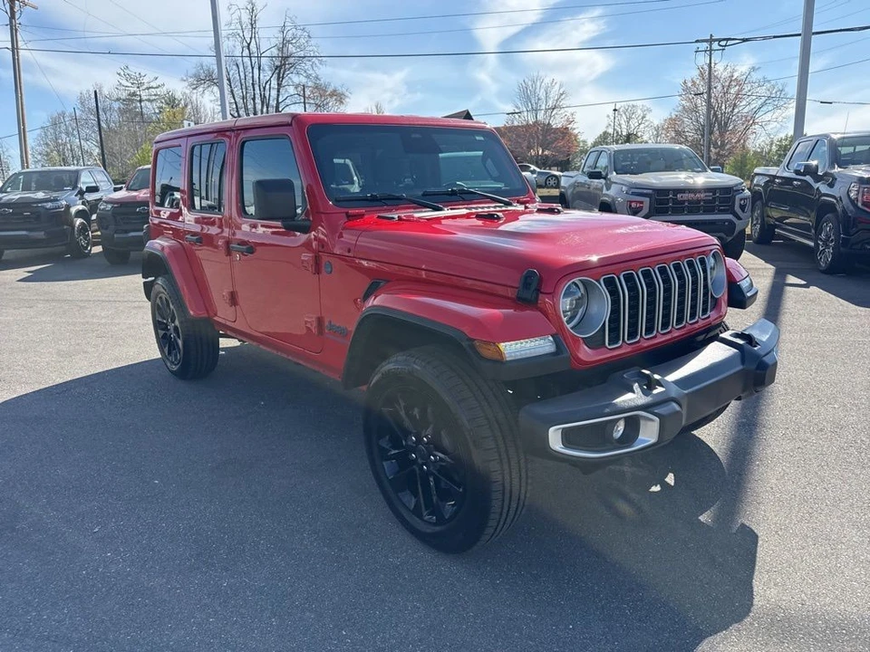 2025 Jeep JL Wrangler - Image 7 of 31