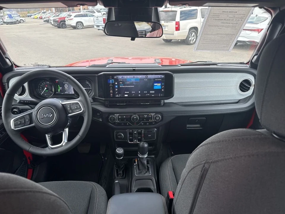 2025 Jeep JL Wrangler - Image 12 of 31