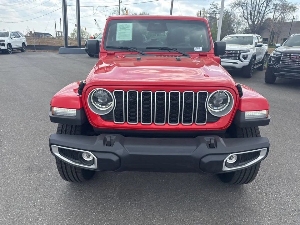 2025 Jeep JL Wrangler - Image 8 of 31