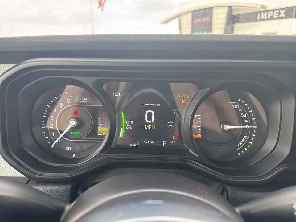 2025 Jeep JL Wrangler - Image 21 of 31