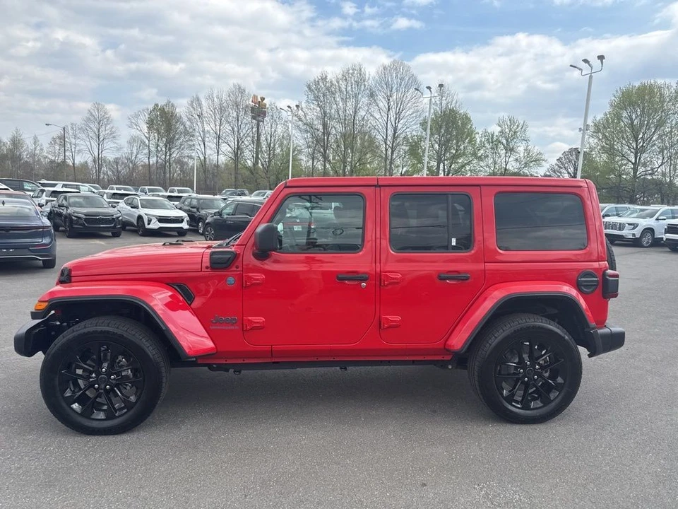 2025 Jeep JL Wrangler - Image 2 of 31