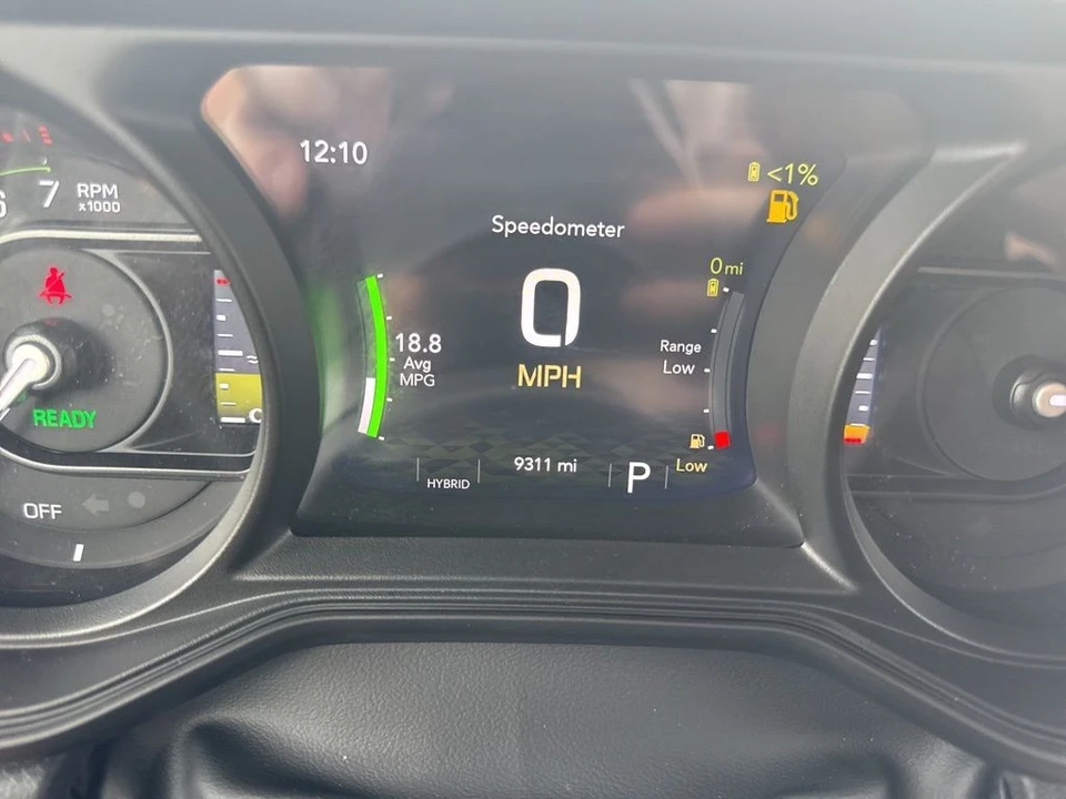 2025 Jeep JL Wrangler - Image 22 of 31