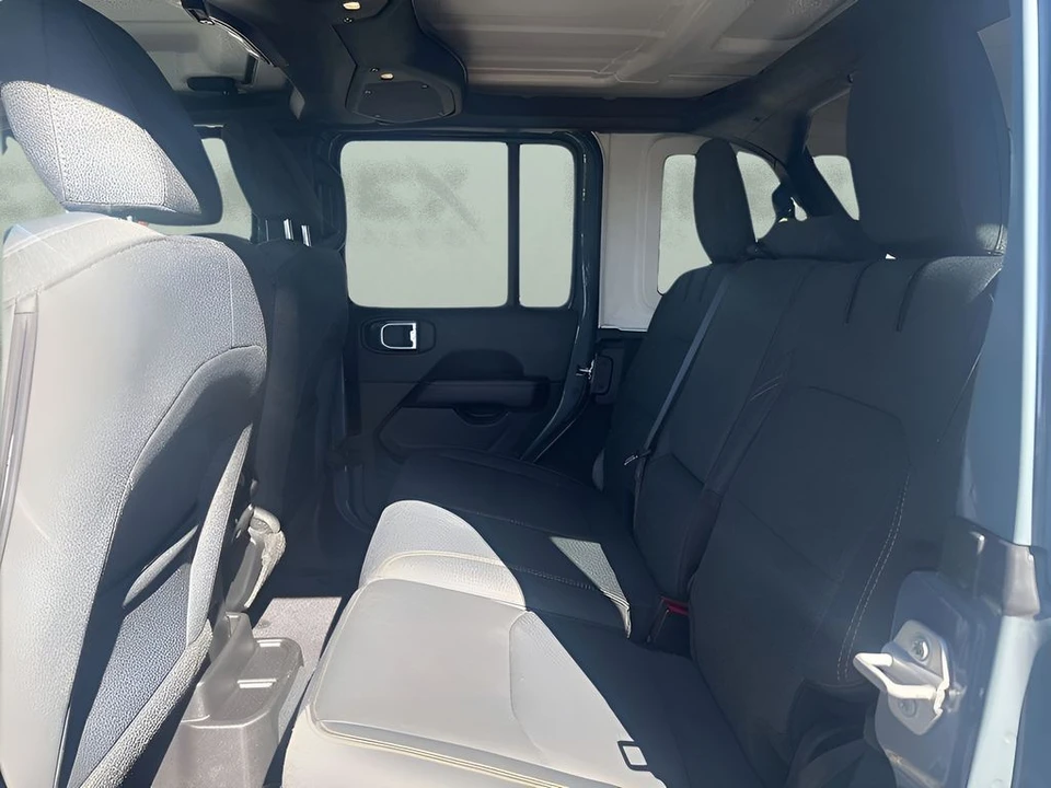 2025 Jeep JL Wrangler - Image 12 of 31