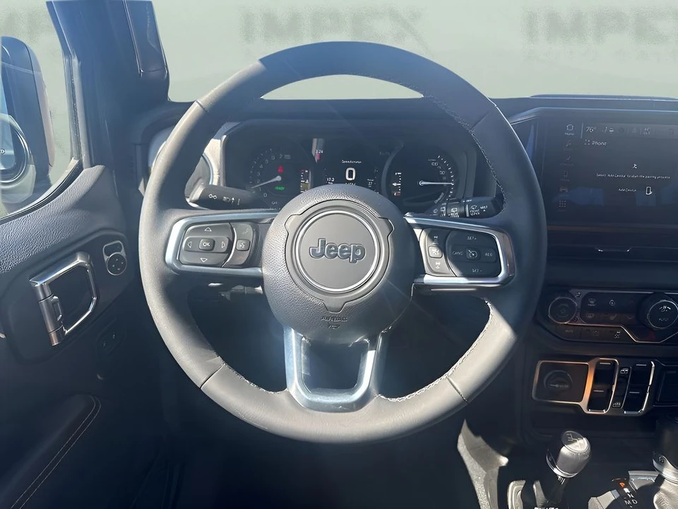 2025 Jeep JL Wrangler - Image 15 of 31