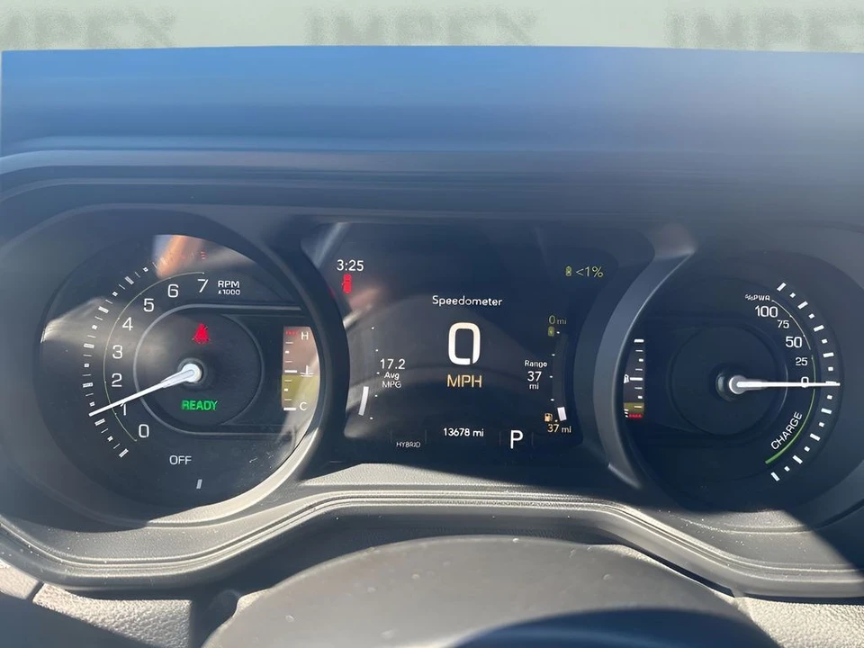 2025 Jeep JL Wrangler - Image 25 of 31