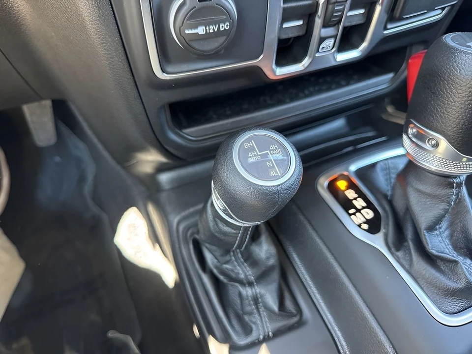 2025 Jeep JL Wrangler - Image 21 of 21